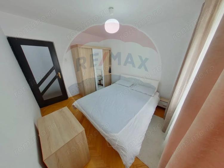 Apartament cu 4 camere decomandat în Central
