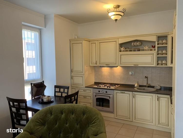 Apartament cu 3 camere decomandat, mobilat în Aradului