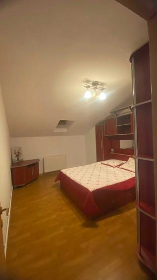 Apartament cu 3 camere semidecomandat în Lazaret