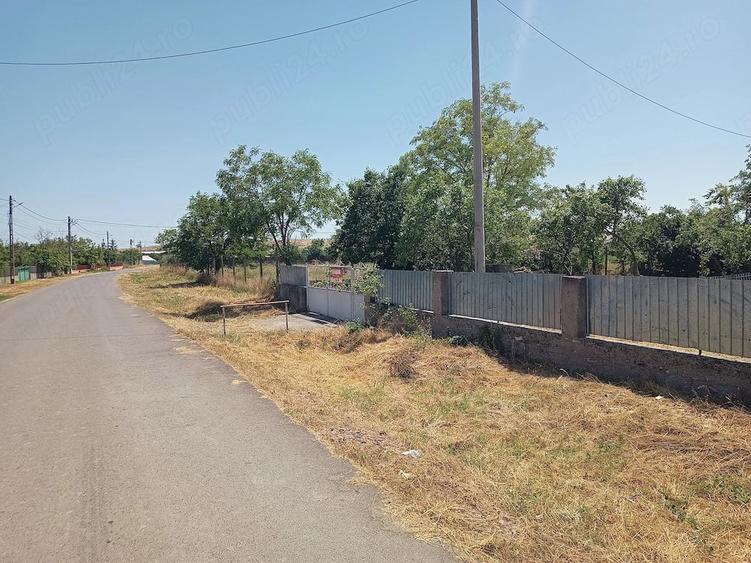 Casă cu 3 camere cu Teren 3500 Mp în Baia