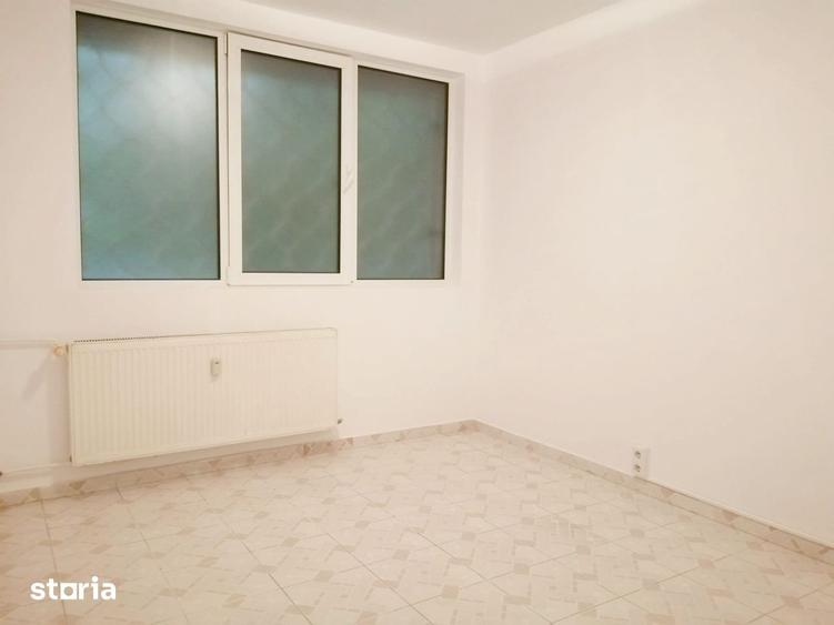 Apartament cu 4 camere în Drumul Taberei