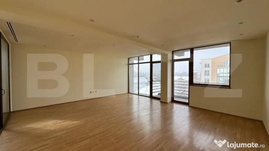 Apartament cu 4 camere decomandat în Brazda lui Novac