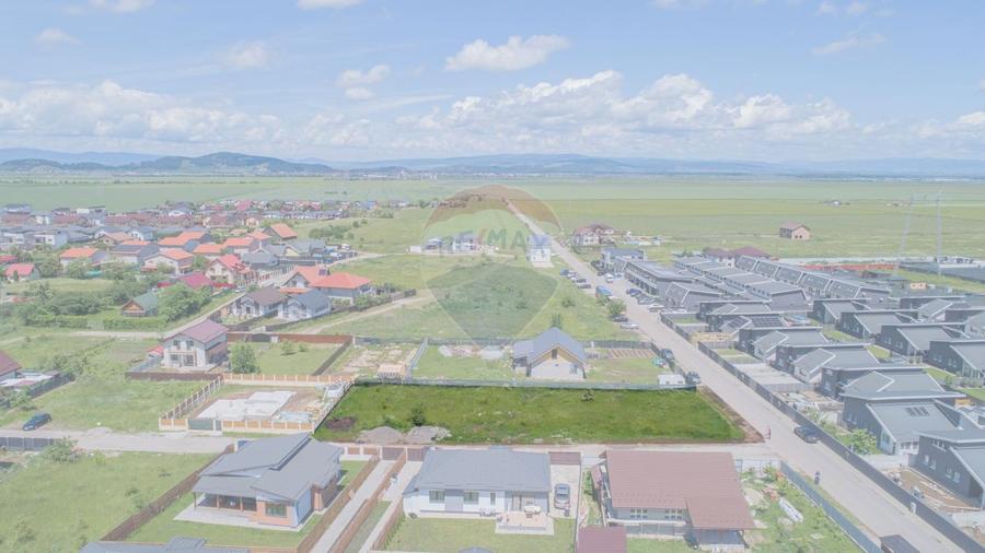 Teren Construcții intravilan de 683 mp, în Tărlungeni