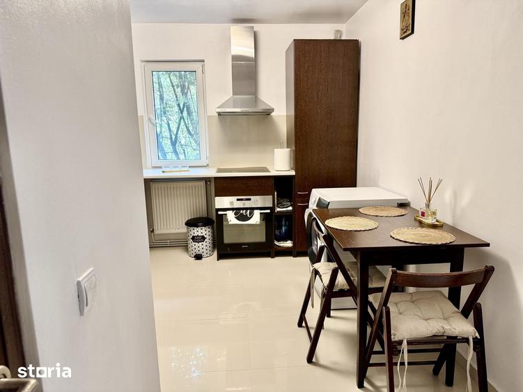 Apartament cu 2 camere semidecomandat în Cornișa