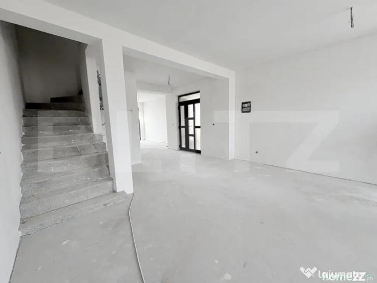 Casă cu 4 camere cu Teren 250 Mp în Vetiș