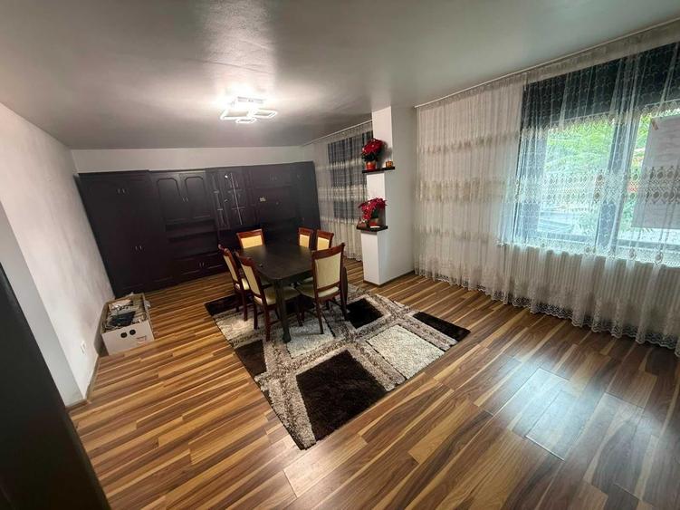 Casă cu 4 camere în Aurel Vlaicu