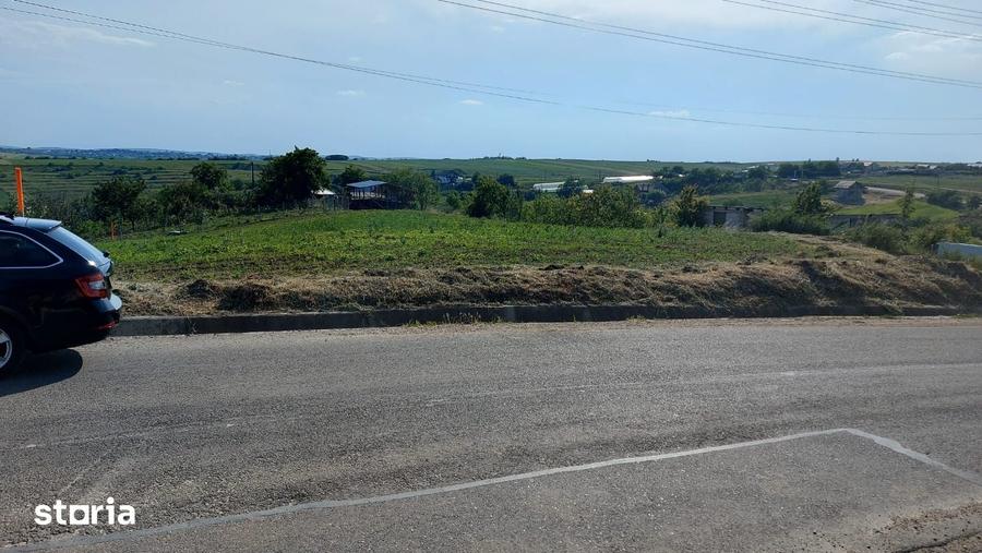 Teren de 1500 mp, în Răchiți