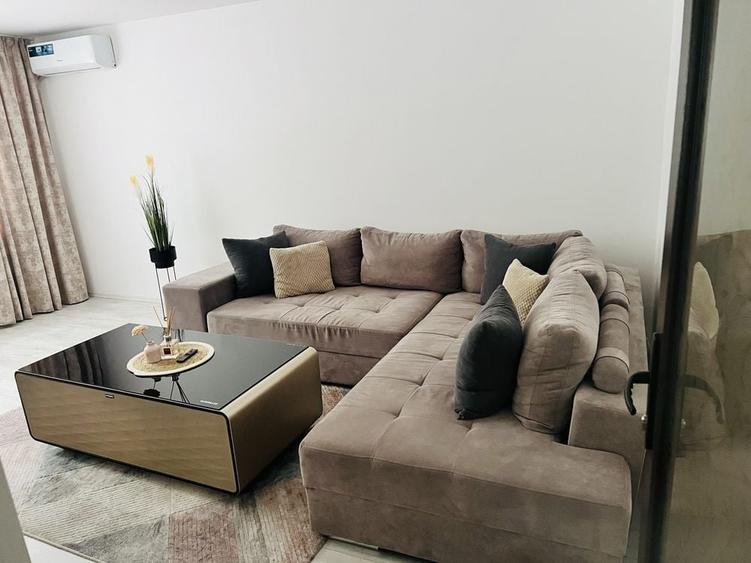 Apartament cu 2 camere decomandat în Central