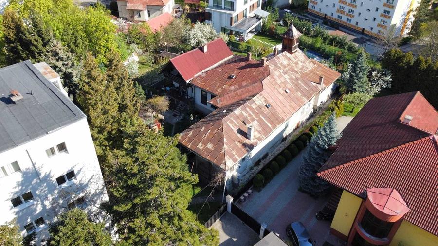 Teren de 1770 mp, în Zorilor