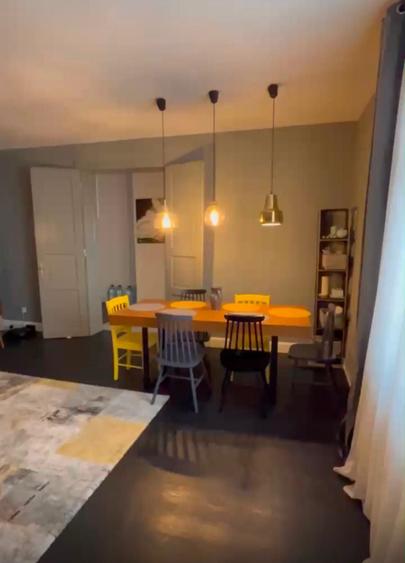 Apartament cu 3 camere decomandat în Central
