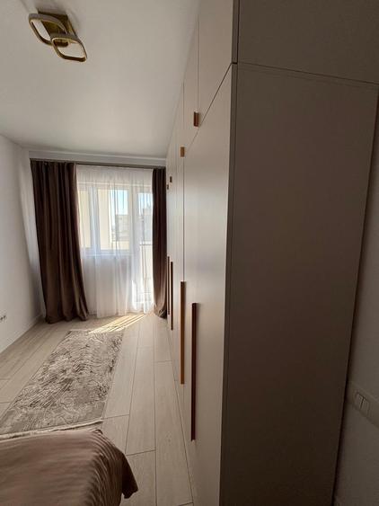 Apartament cu 2 camere semidecomandat în Berceni