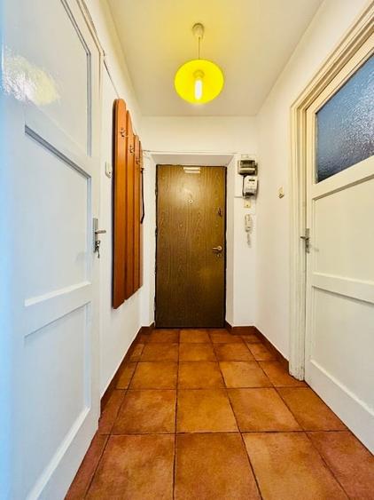 Apartament cu 2 camere semidecomandat, mobilat în Cotroceni