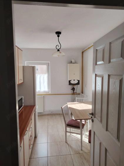 Apartament cu 3 camere decomandat în Luncă