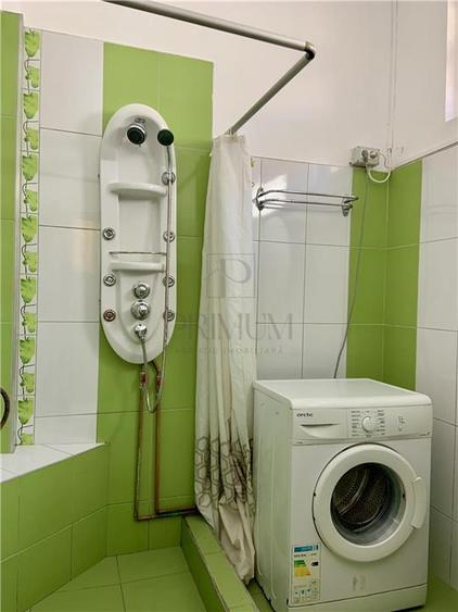 Apartament cu 3 camere decomandat în Complex Studențesc
