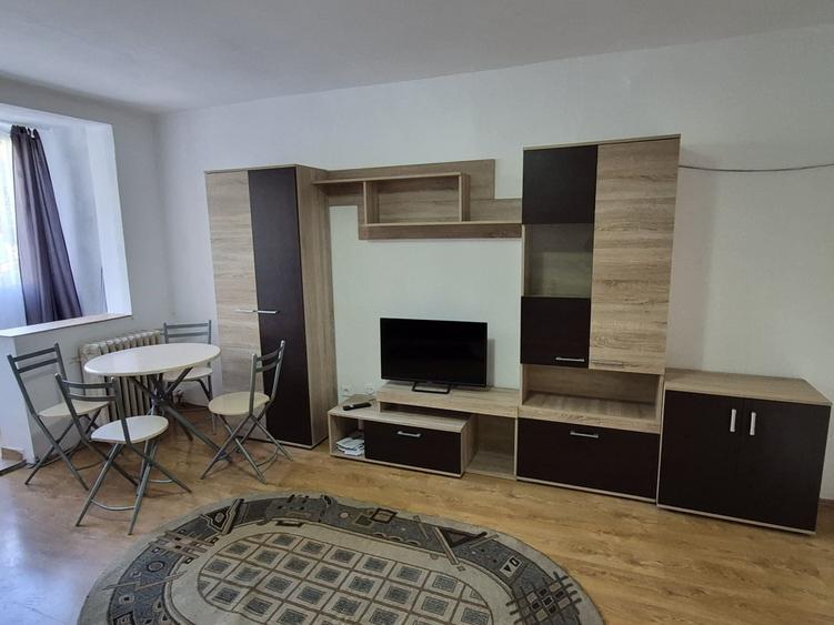 Garsonieră decomandată în Dosu Bricii