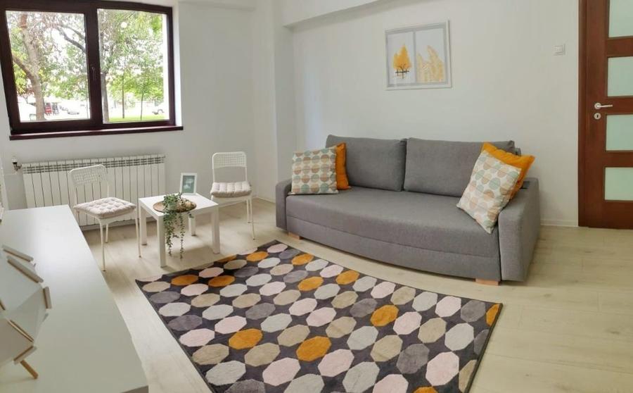 Apartament cu 2 camere, mobilat în Panduri