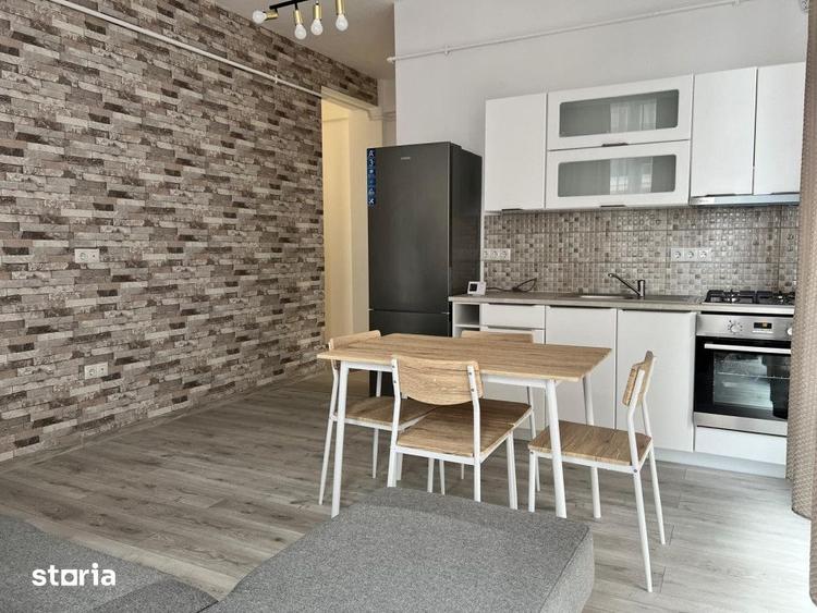 Apartament cu 3 camere în Vasile Aaron