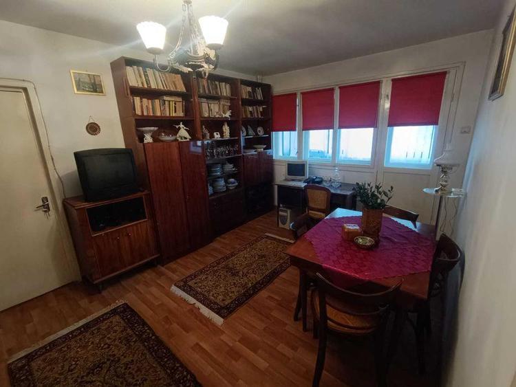 Apartament cu 2 camere semidecomandat în Podu Roș