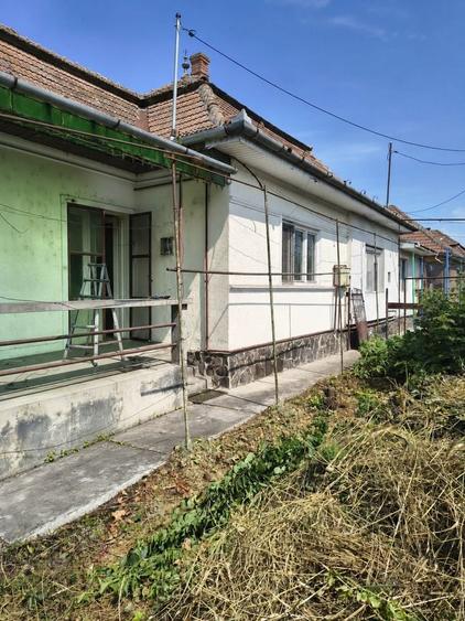Casă cu 2 camere în Central