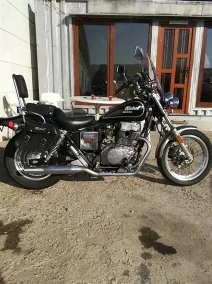 Casă cu 14 camere cu Teren 500 Mp în Gruia