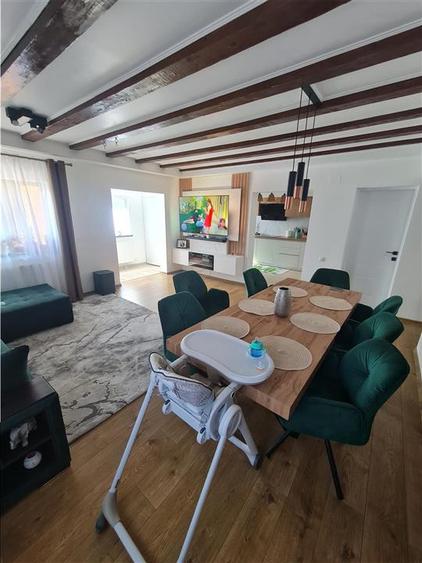Casă individuală cu 4 camere cu Teren 300 Mp în Hărman