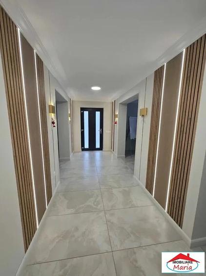 Casă cu Teren 380 Mp în Central
