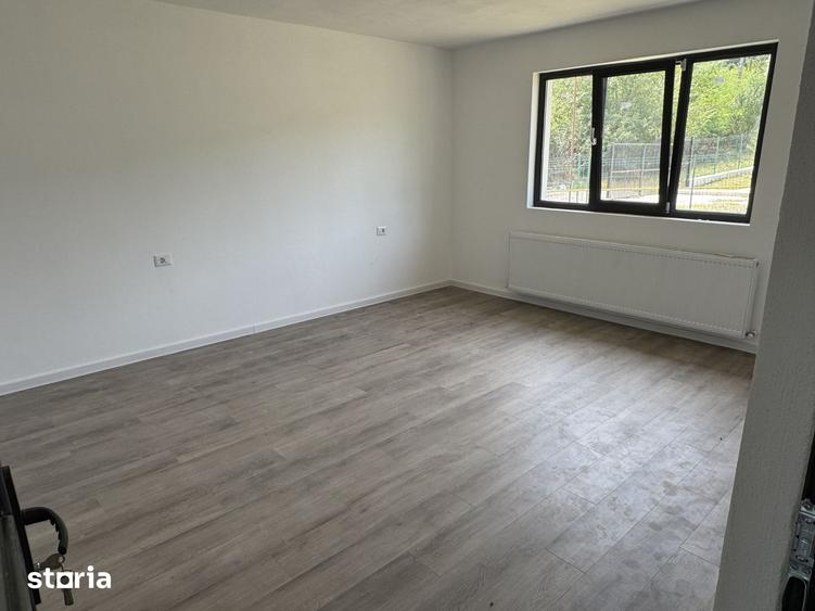Casă cu 3 camere cu Teren 500 Mp în Mihăești