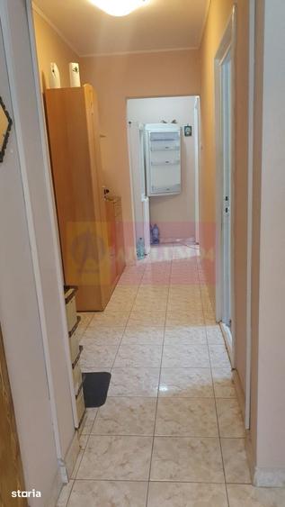 Apartament cu 3 camere decomandat în Pantelimon