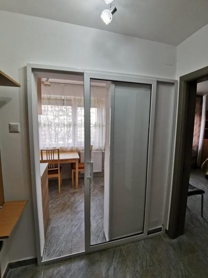 Apartament cu 2 camere semidecomandat, mobilat în Iancului