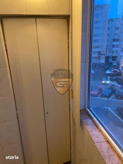 Apartament cu 3 camere, mobilat în Stadion