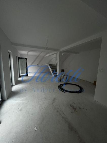 Casă individuală cu 3 camere cu Canalizare în Dâmbul Rotund