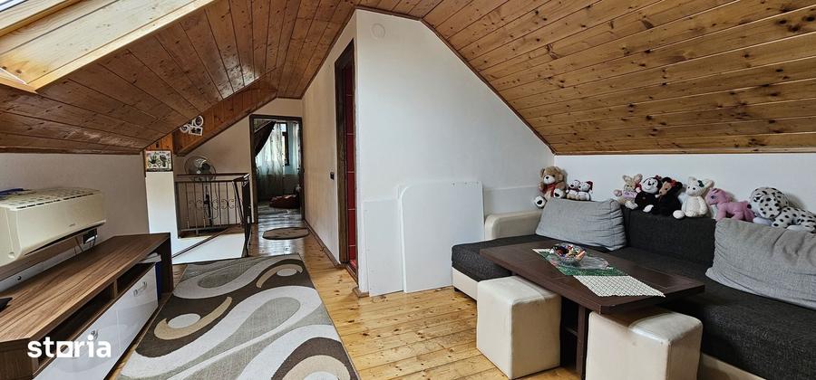 Casă cu 5 camere decomandat cu Teren 250 Mp în Lazaret