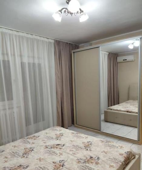 Apartament cu 3 camere decomandat, mobilat în Nerva Traian