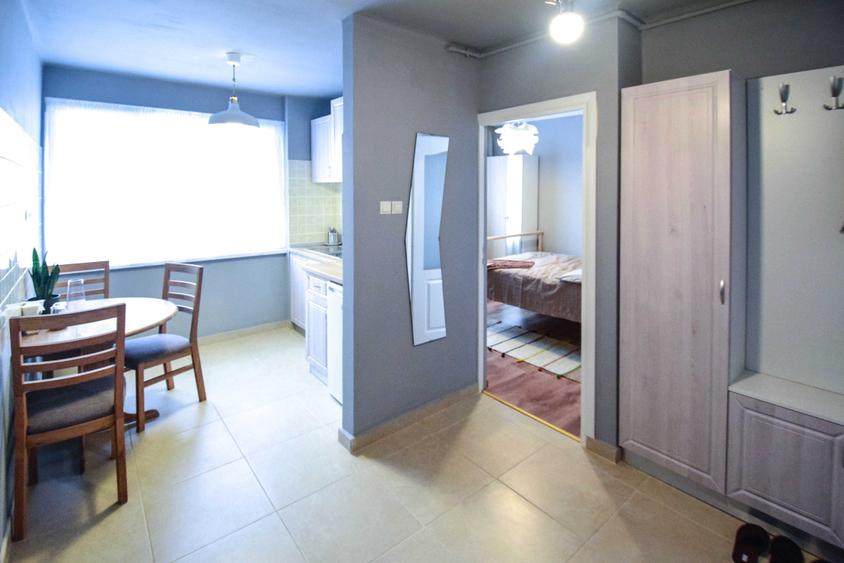 Apartament cu 3 camere decomandat în P-ța Mihai Viteazul