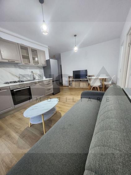Apartament cu 3 camere decomandat în Chinteni