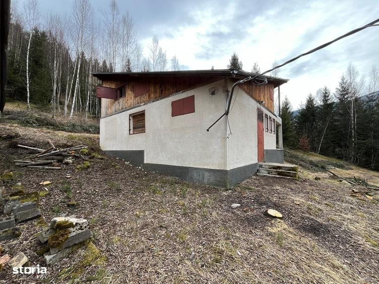 Casă cu 4 camere în Câmpu lui Neag