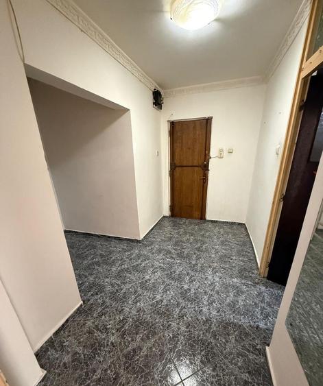 Apartament cu 2 camere decomandat în Colentina