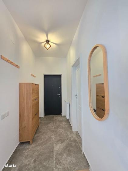 Casă cu 4 camere în 1 Decembrie