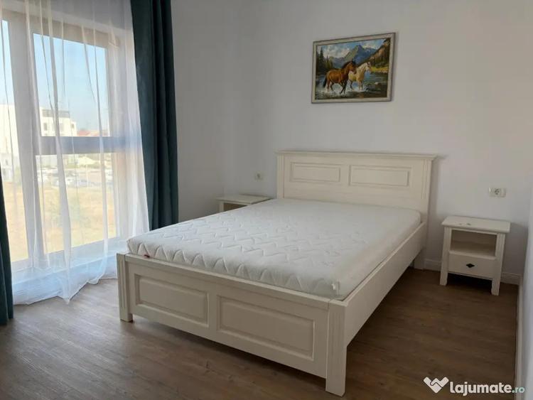 Apartament cu 3 camere decomandat, mobilat în Primo