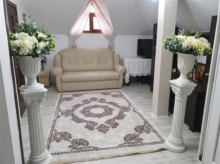Apartament cu 3 camere decomandat, mobilat în Burdujeni