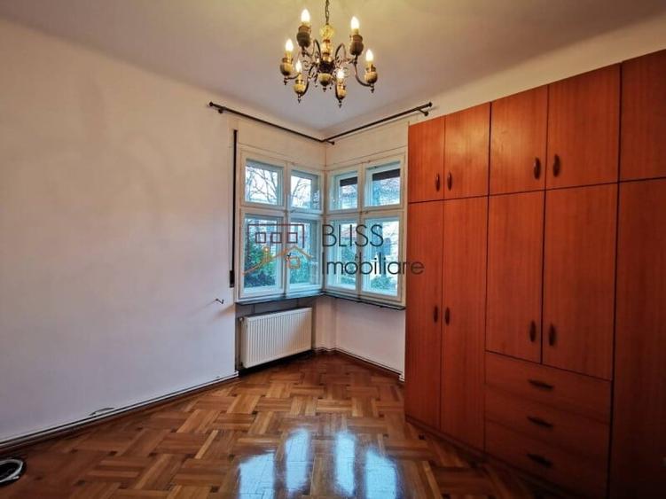 Apartament cu 6 camere semidecomandat în P-ța Dorobanți