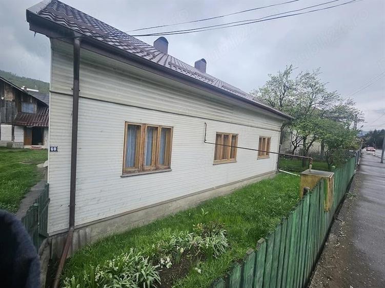 Casă individuală cu 3 camere cu Teren 352 Mp în Central