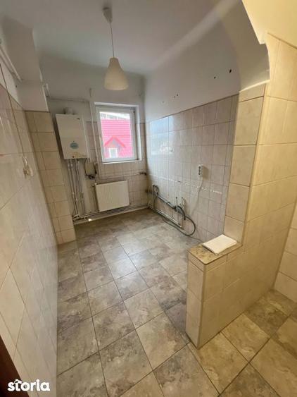 Casă cu 2 camere semidecomandat cu Canalizare în Unirii