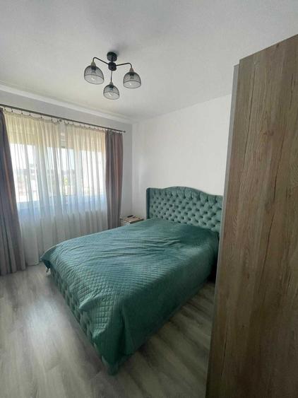 Apartament cu 3 camere decomandat în Păcii