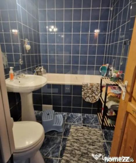 Apartament cu 4 camere decomandat în Astra