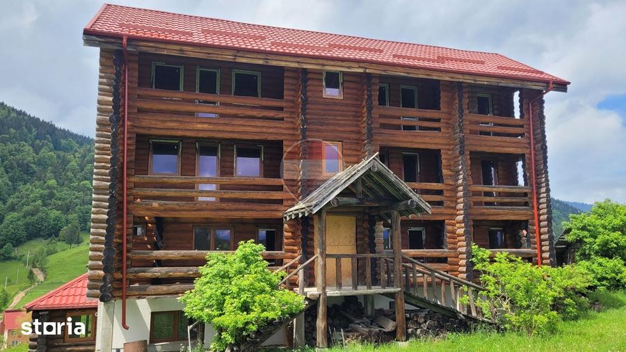 Casa de vanzare | Pe?tera | 15 camere, ideala pentru pensiune - 1