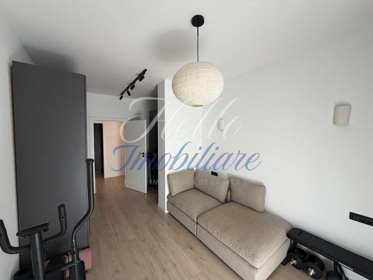 Apartament cu 3 camere semidecomandat, mobilat în Semicentral