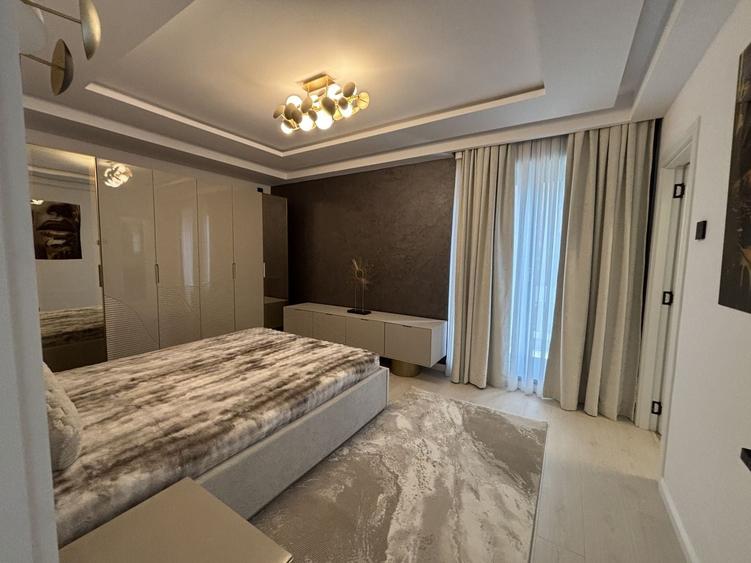 Duplex cu 6 camere cu Canalizare în 1 Decembrie 1918