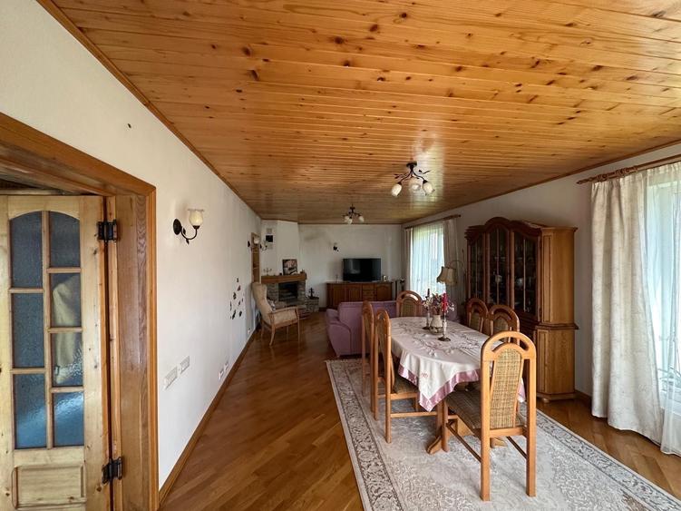 Casă cu 4 camere în Exterior Vest