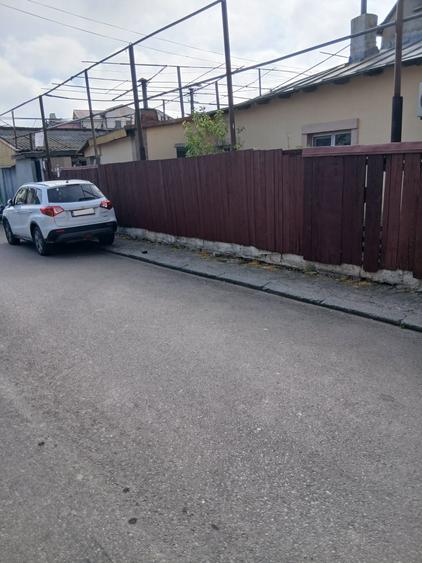 Casă cu 6 camere cu Teren 480 Mp în Dacia